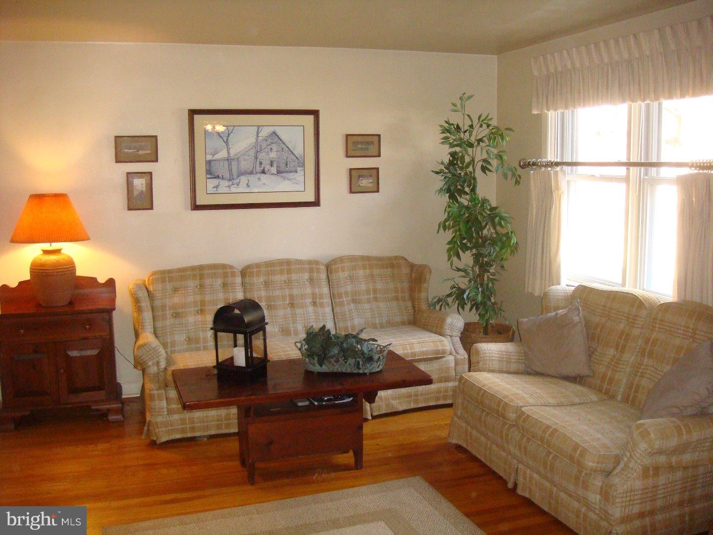 224 Gibbons Road Springfield, PA 19064 - Photo 5 of 20