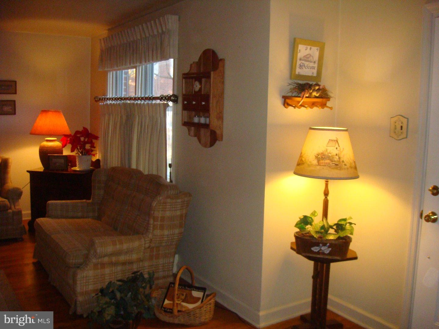 224 Gibbons Road Springfield, PA 19064 - Photo 6 of 20