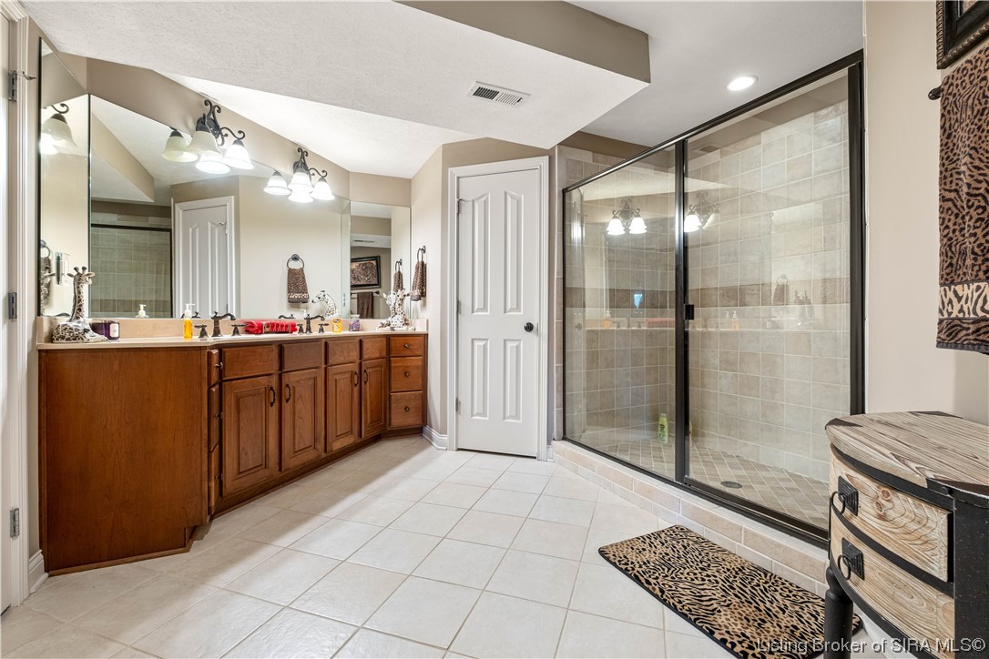 3631 Woodland Lakes Drive Floyds Knobs, IN 47119 - Photo 63 of 73