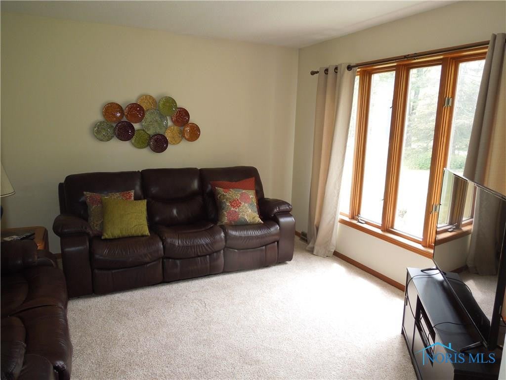 2530 Gradwohl Road Toledo, OH 43617 - Photo 7 of 35 Gallery Image 7