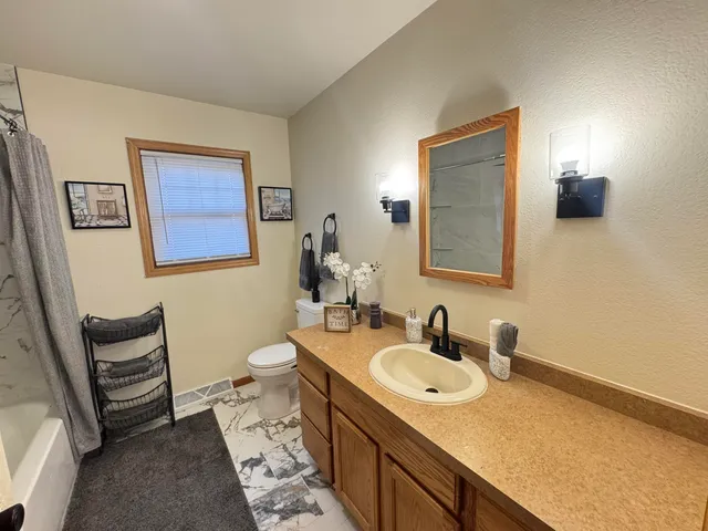 $299,900 | 2210 North 15th Street, Milwaukee, WI 53205