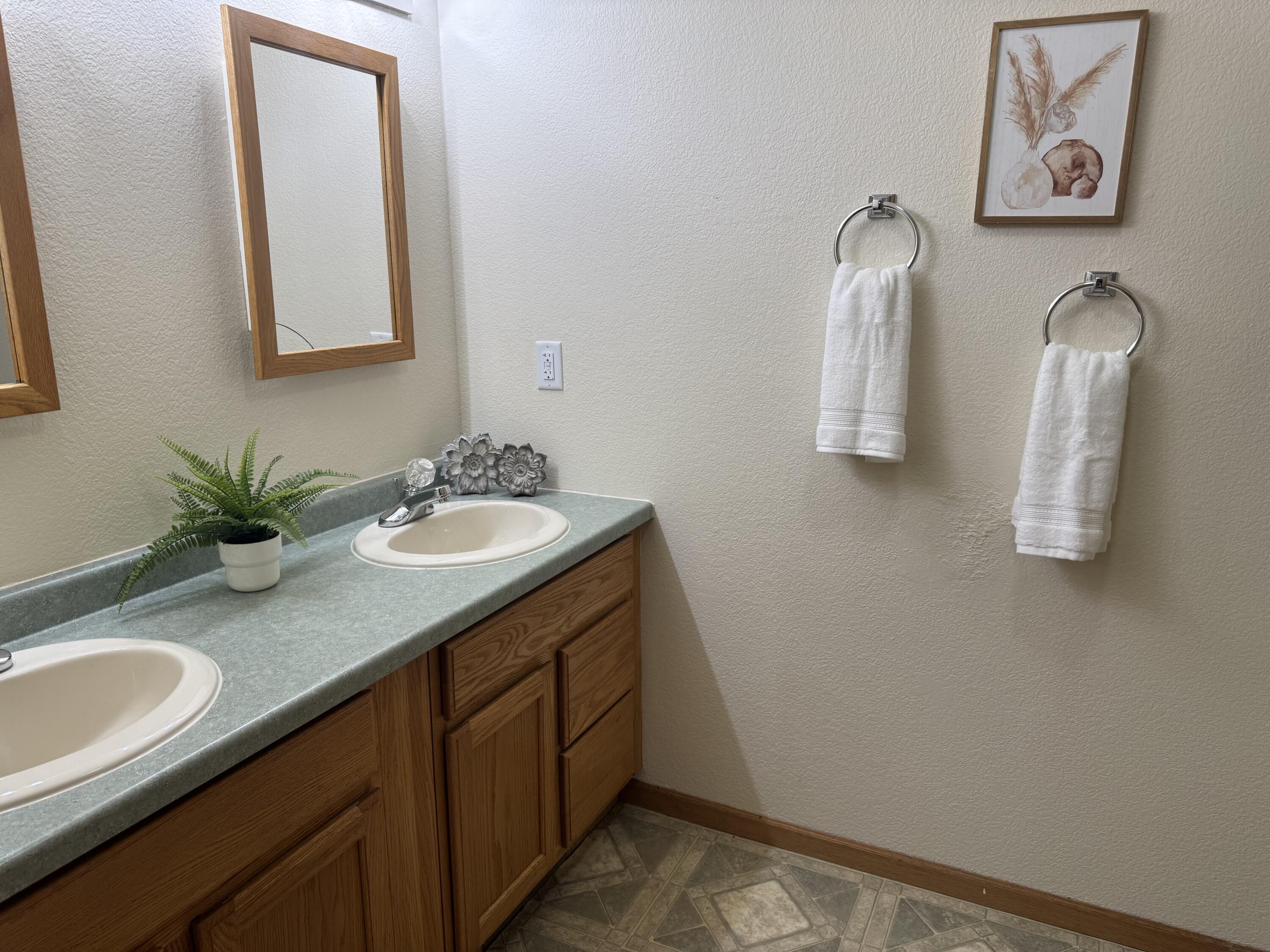 2210 North 15th Street Milwaukee, WI 53205 - Photo 8 of 19 IMG_0741