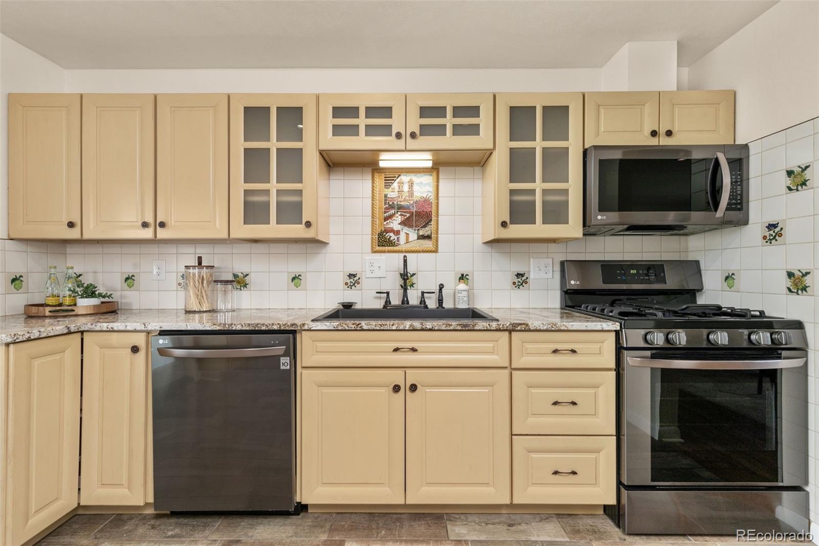 3355 Wright Street Wheat Ridge, CO 80033 - Photo 9 of 28 Gallery Image 9
