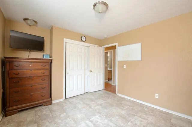 $500,000 | 14531 West Kearney Boulevard, Kerman, CA 93630