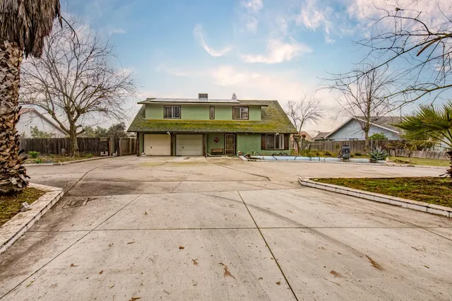 $500,000 | 14531 West Kearney Boulevard, Kerman, CA 93630