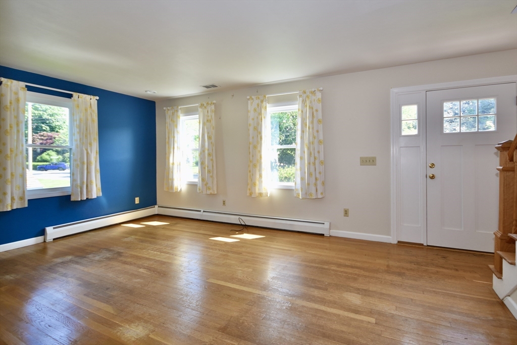 317 Slocum Road Dartmouth, MA 02747 - Photo 4 of 30 Gallery Image 4