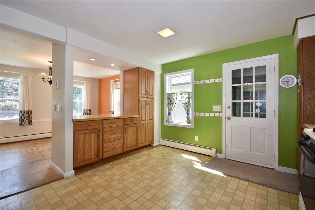 317 Slocum Road Dartmouth, MA 02747 - Photo 9 of 30 Gallery Image 9