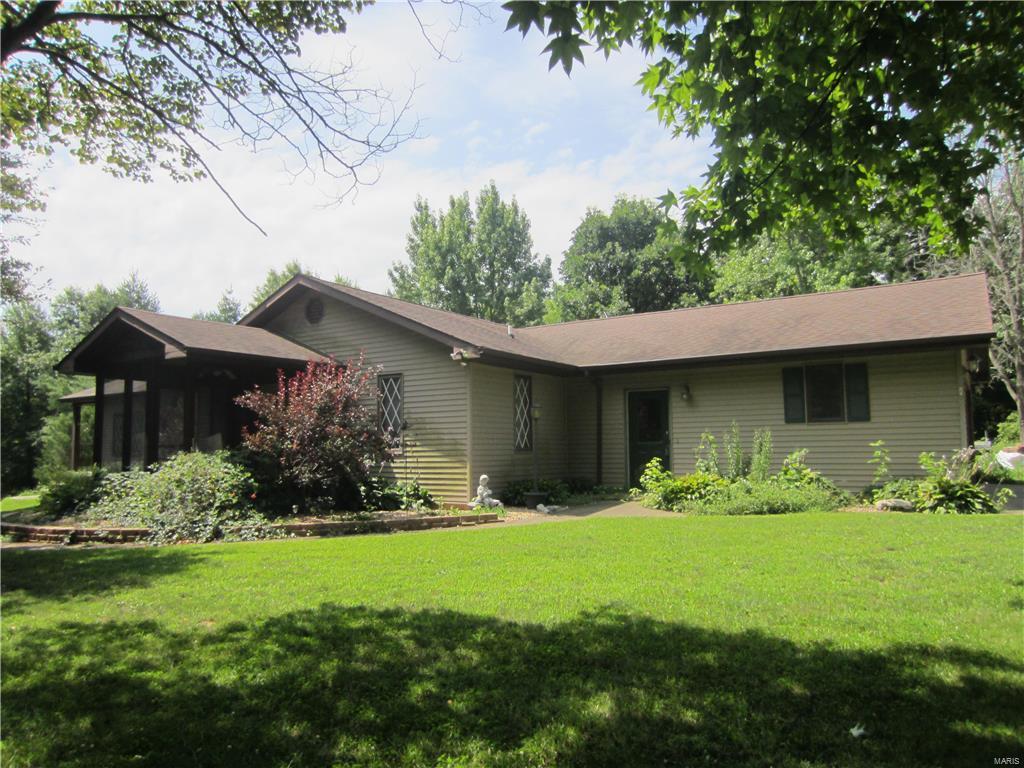 21141 Croxford Road Grafton, IL 62037 - Photo 1 of 41