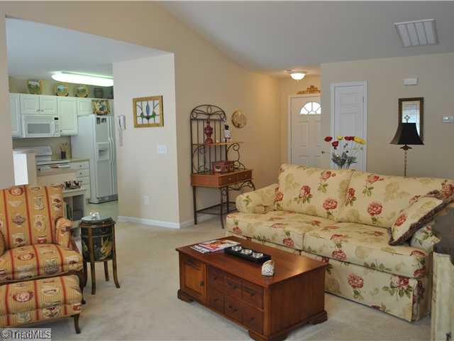 2124 Weststone Road Clemmons, NC 27012 - Photo 7 of 10 Living Room.