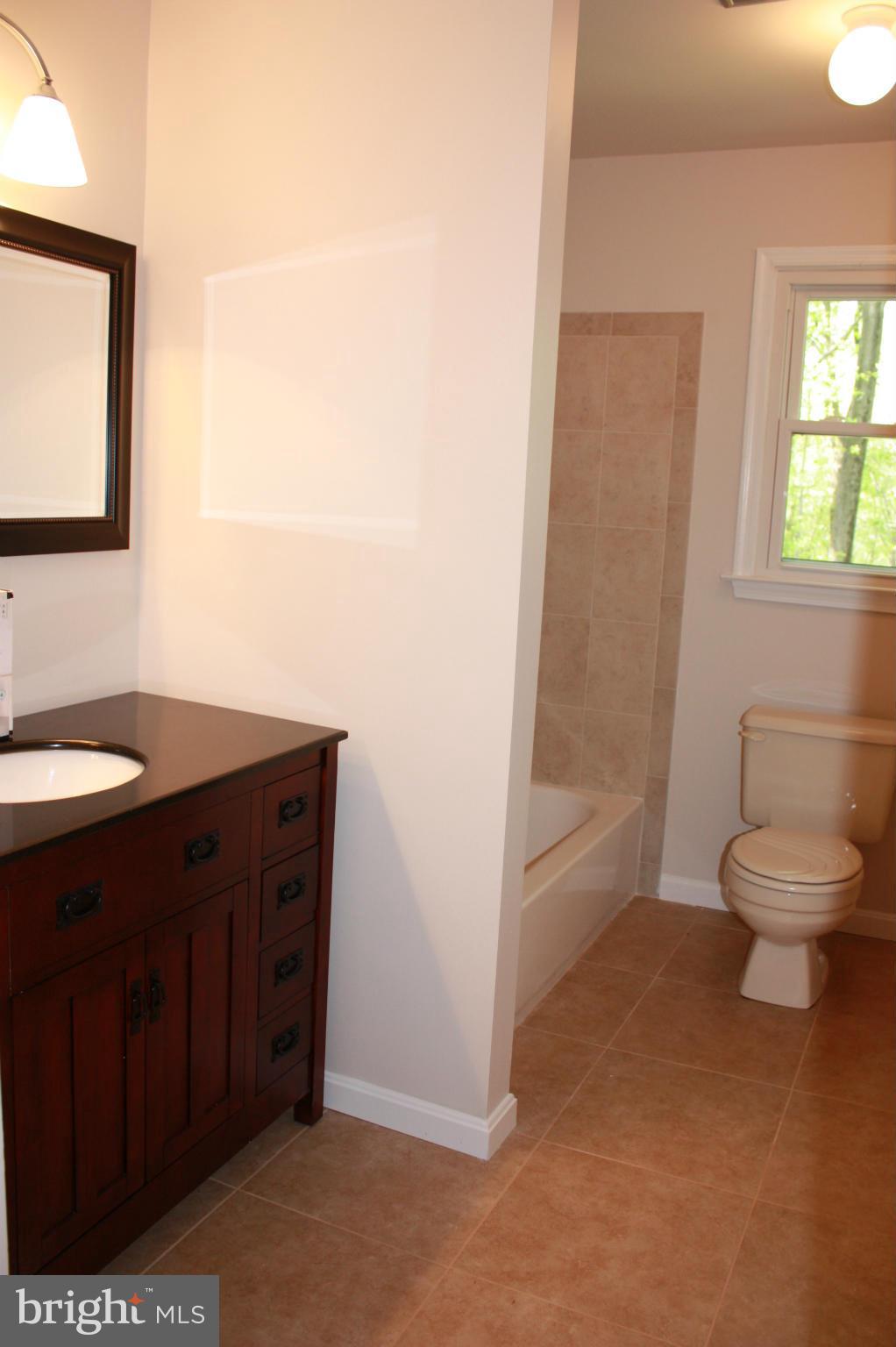 10557 Patuxent Ridge Way Laurel, MD 20723 - Photo 22 of 27 Bath