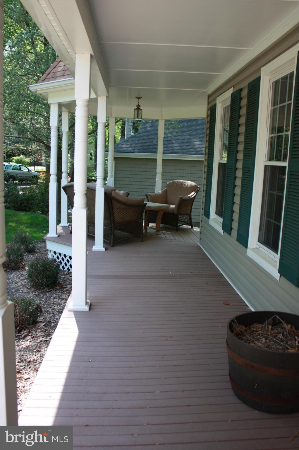 Full Front Porch w/Gazebo