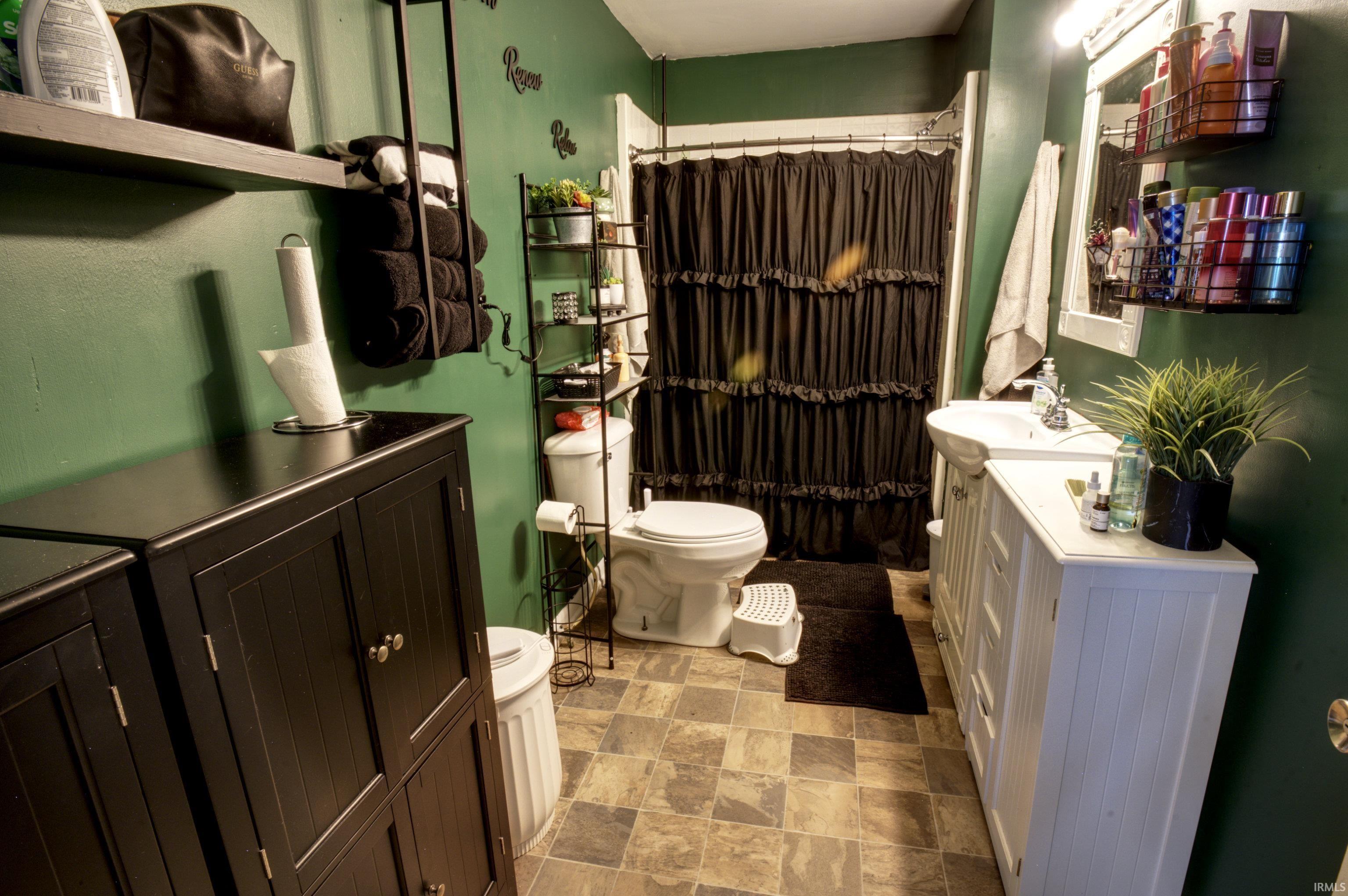 1808 Wabash Street Vincennes, IN 47591 - Photo 6 of 13 Gallery Image 6