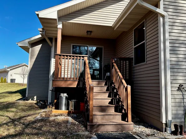 $649,900 | 6183 South 40th Street, Greenfield, WI 53221