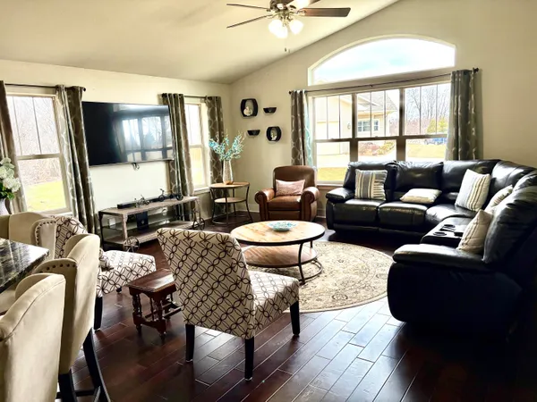 $649,900 | 6183 South 40th Street, Greenfield, WI 53221