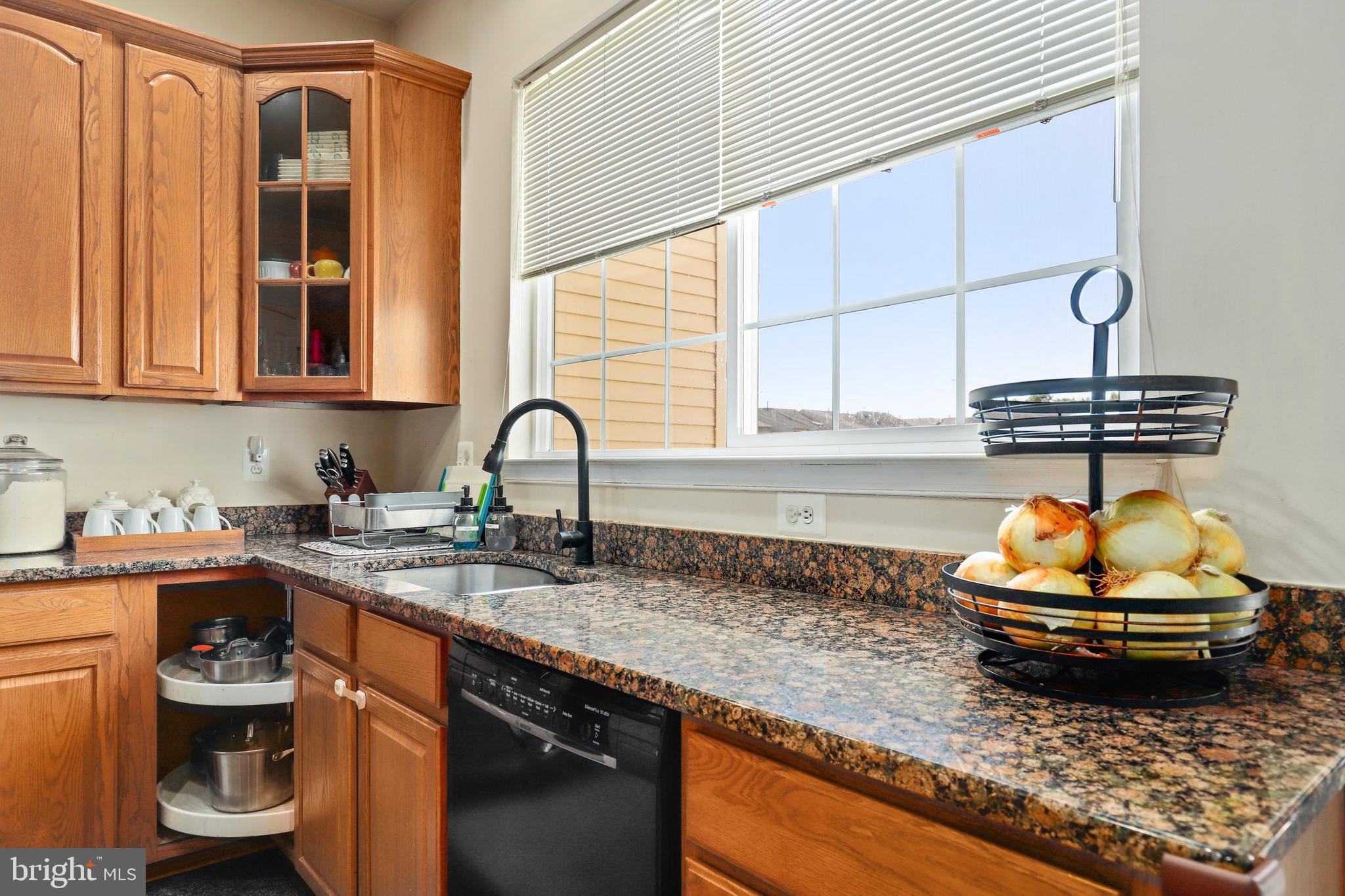 1555 Falling Brook Court Odenton, MD 21113 - Photo 4 of 39