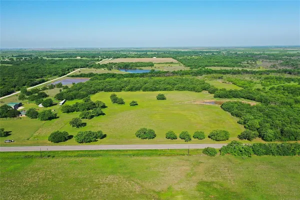 a view of a lake and an outdoor space