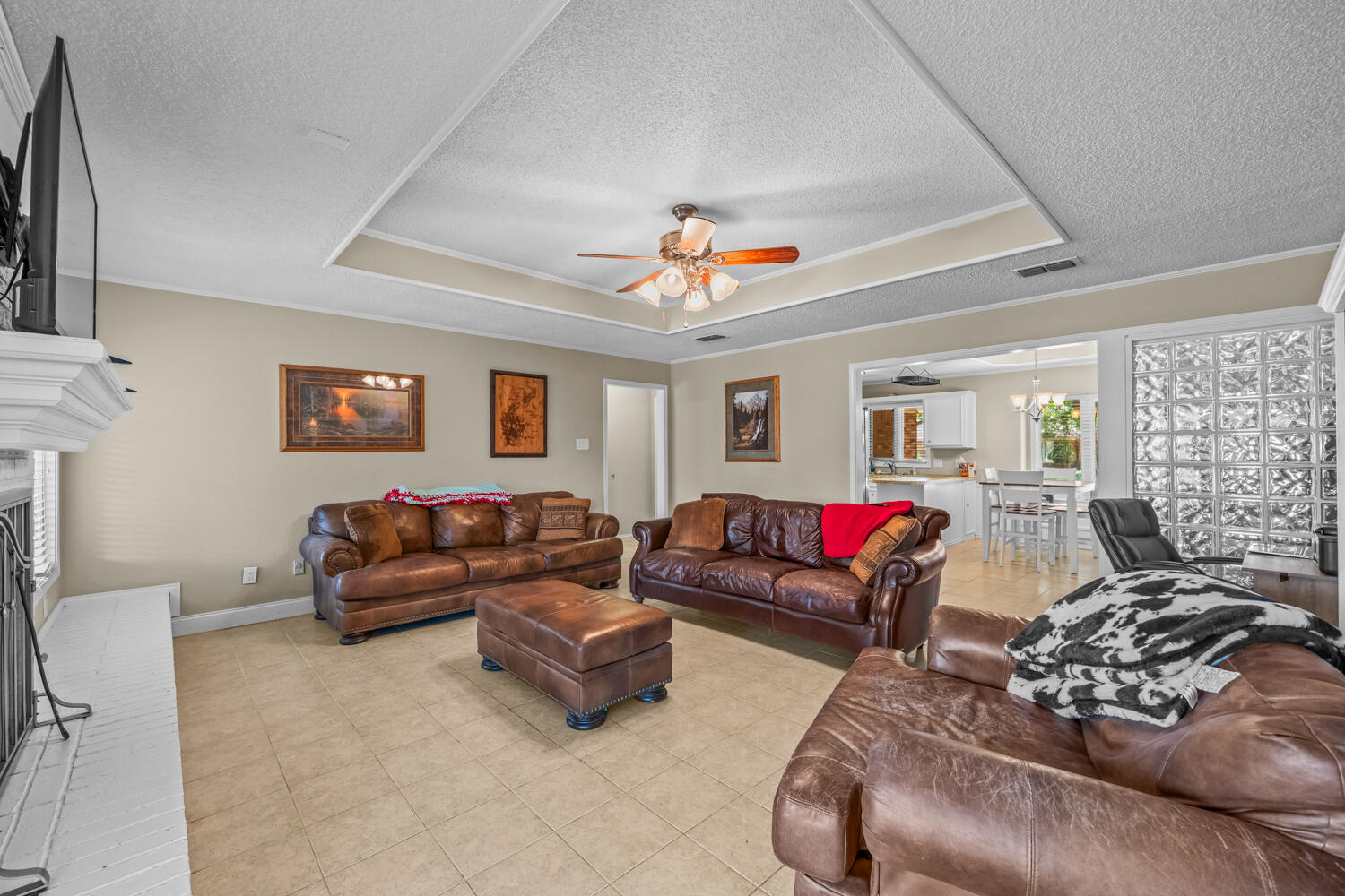 5710 89th Street Lubbock, TX 79424 - Photo 4 of 14 5710 89th St-17