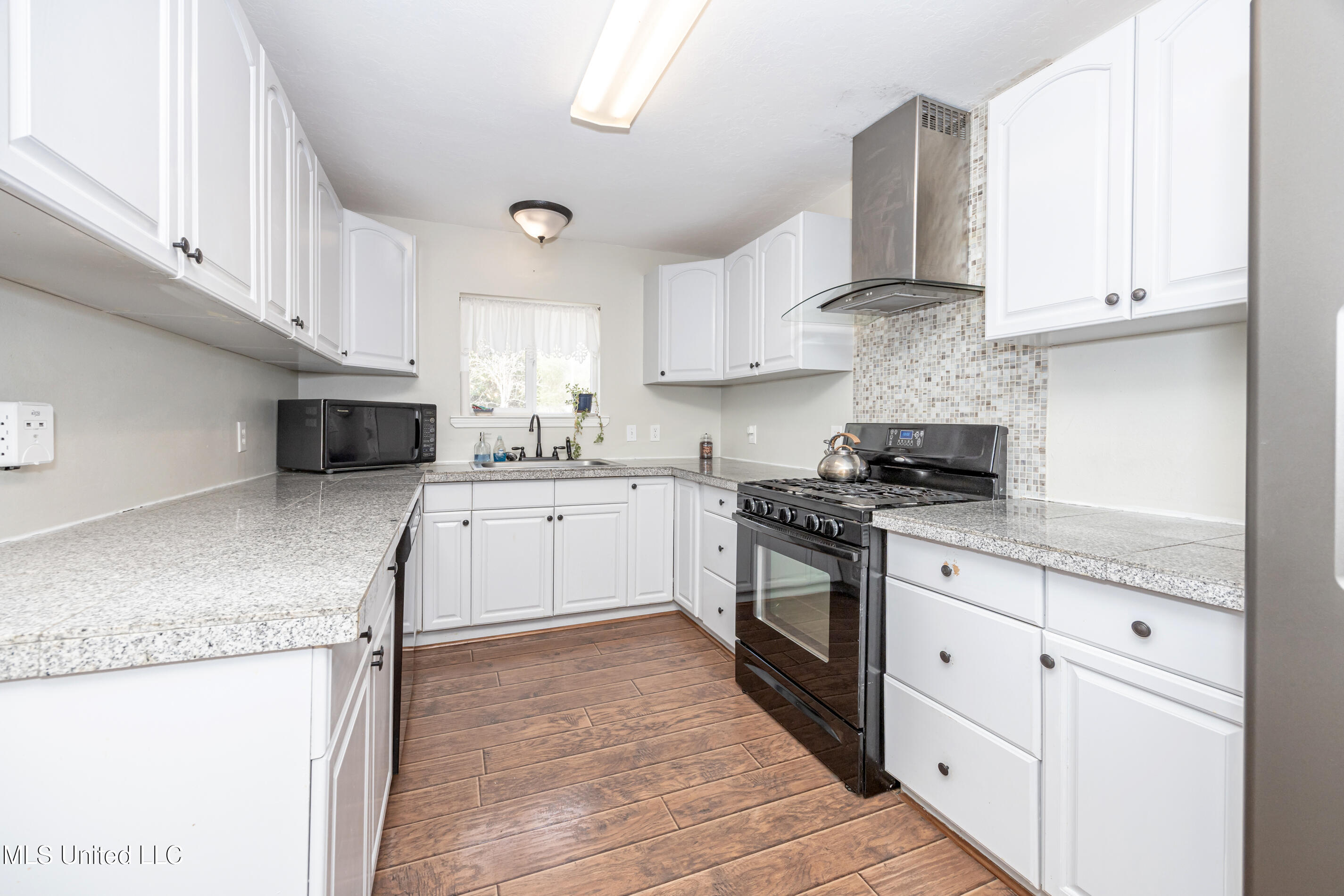 206 Fifth Street North, Unit N Wiggins, MS 39577 - Photo 22 of 73 IMG_8834