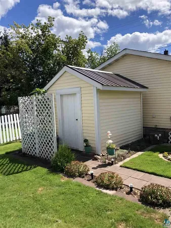 $179,900 | 806 5th Avenue, Two Harbors, MN 55616