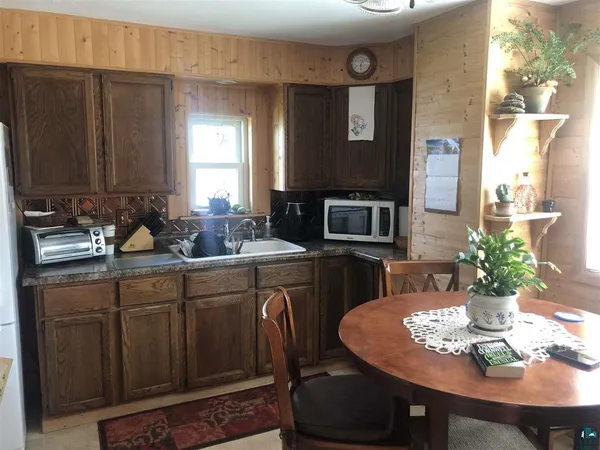 $179,900 | 806 5th Avenue, Two Harbors, MN 55616