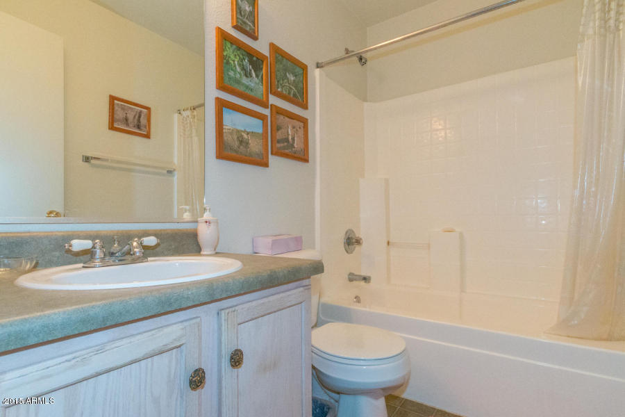 9531 West Monte Vista Road Phoenix, AZ 85037 - Photo 14 of 24 18