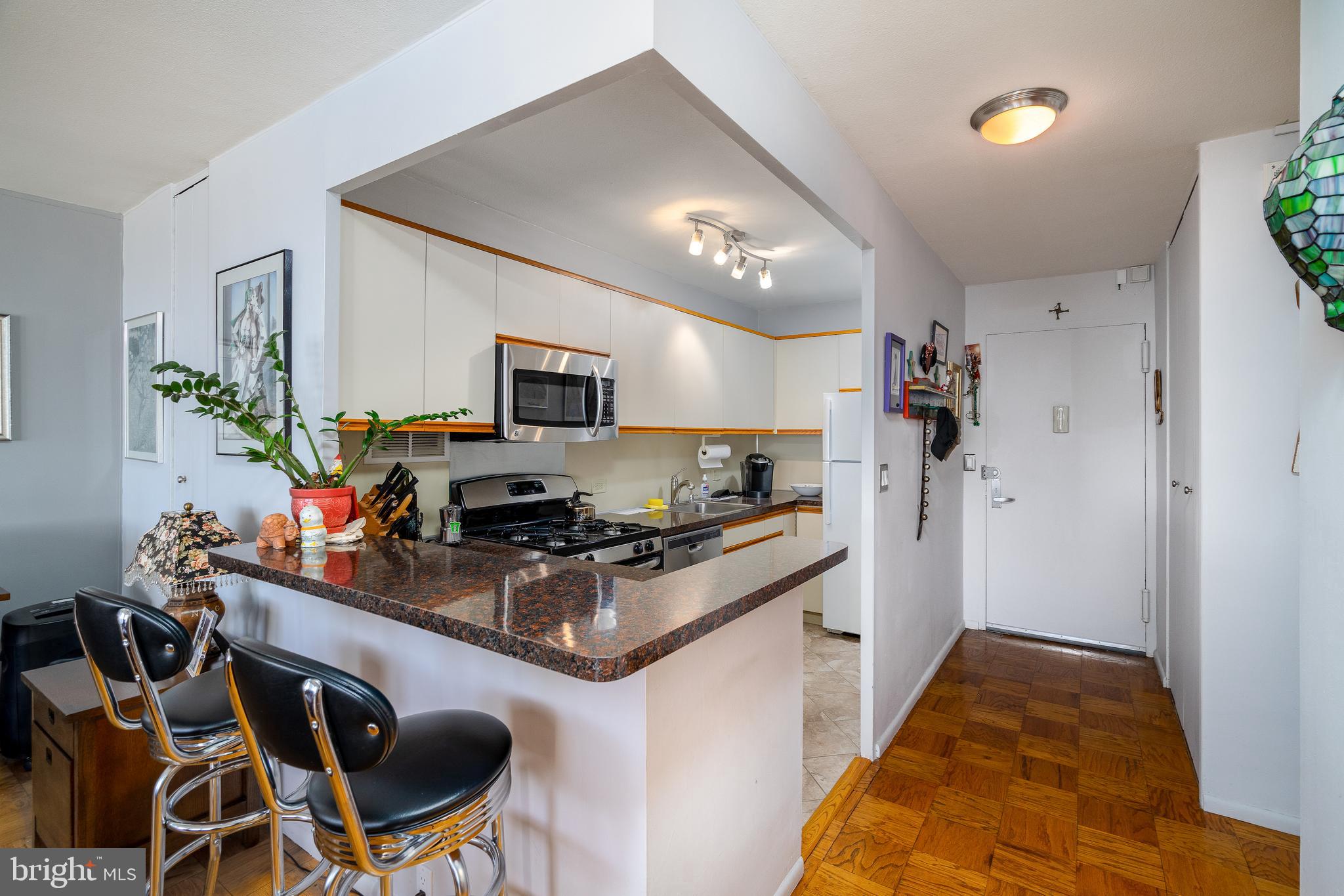 200 Locust Street, Unit 23FN Philadelphia, PA 19106 - Photo 6 of 26