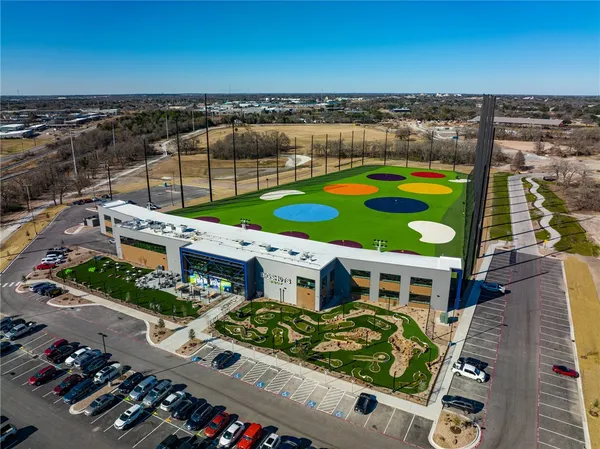 $2,625 | 213 Lynn Drive, Unit 204, Bryan, TX 77801