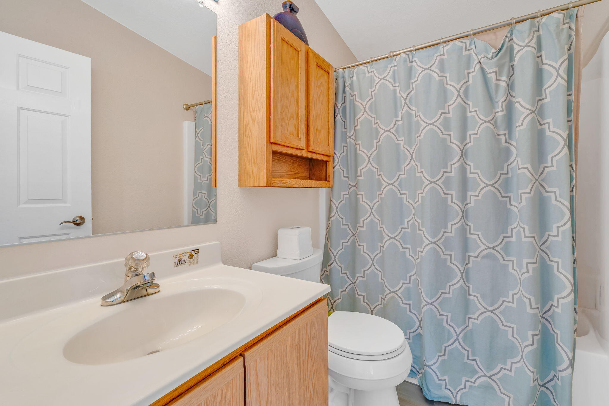 28571 Buccaneer Road Summerland Key, FL 33042 - Photo 17 of 40 a bathroom with a sink and a mirror