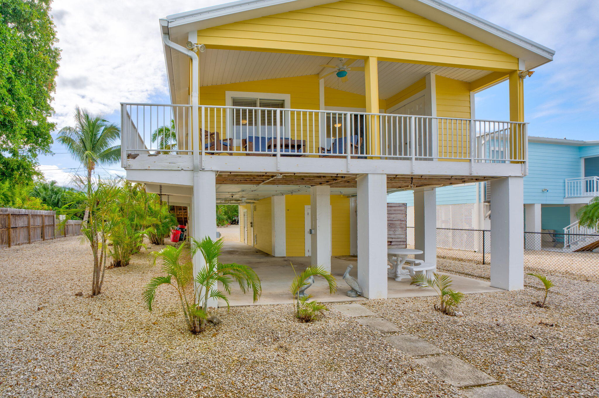 28571 Buccaneer Road Summerland Key, FL 33042 - Photo 38 of 40 front view of a house with a yard