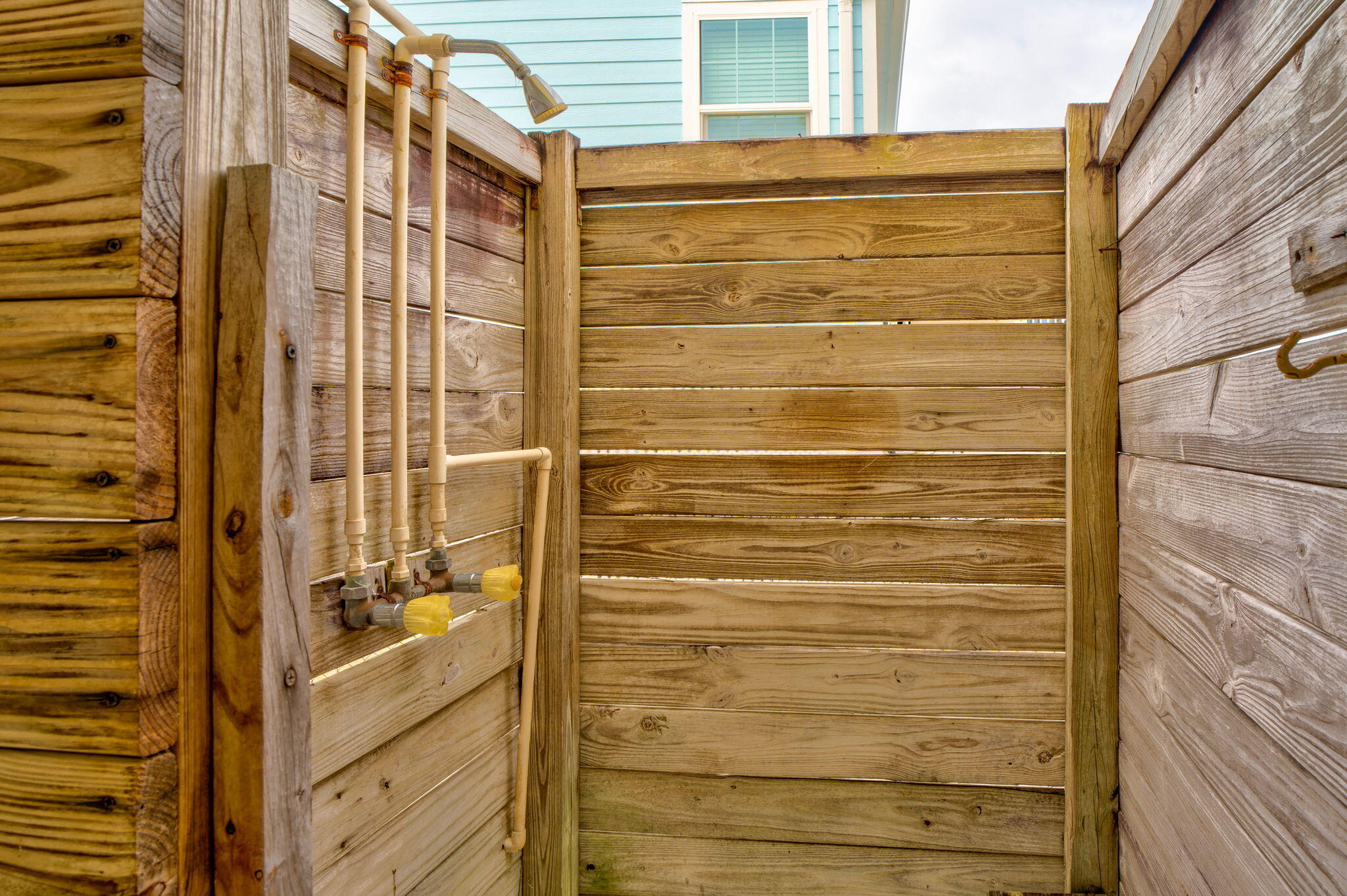 28571 Buccaneer Road Summerland Key, FL 33042 - Photo 39 of 40 a bathroom with a shower