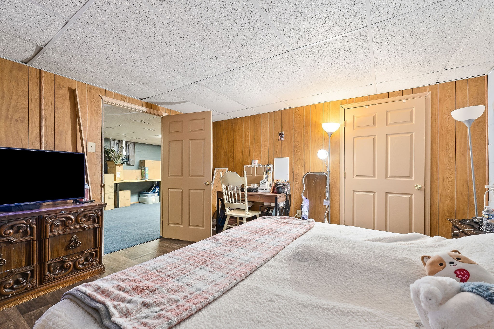 618 Cash Dollar Road Walling, TN 38587 - Photo 34 of 60 a bedroom with furniture and a flat screen tv