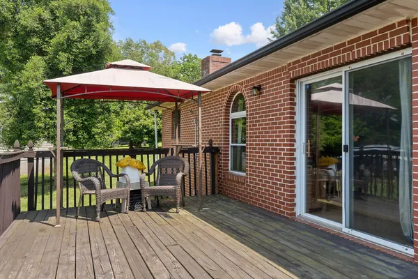 a view of a back yard of the house