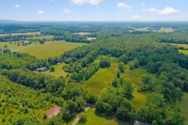 $450,000 | 618 Cash Dollar Road, Walling, TN 38587