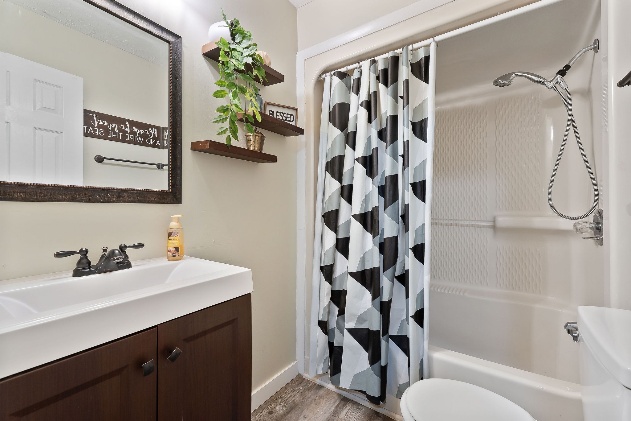 618 Cash Dollar Road Walling, TN 38587 - Photo 6 of 60 a bathroom with a sink a toilet and shower