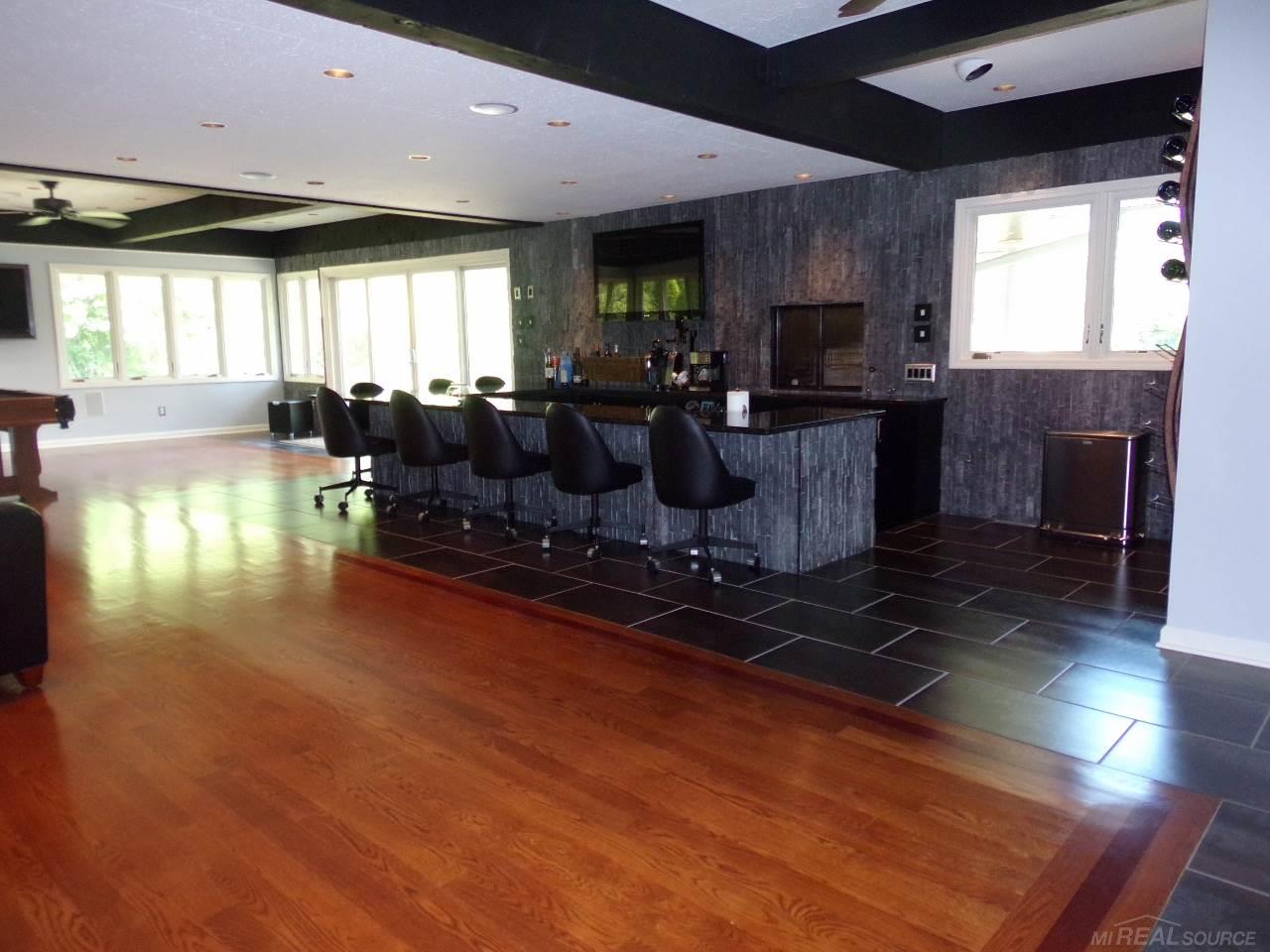 1070 North Renaud Road Grosse Pointe Woods, MI 48236 - Photo 7 of 50