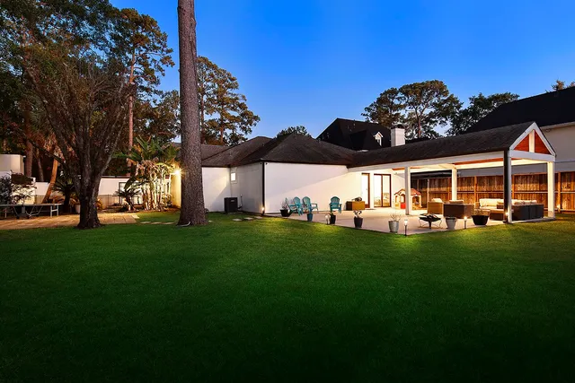 $1,575,000 | 10 West Shady Lane, Houston, TX 77063