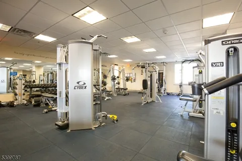 $430,000 | 207 Shearwater Court West, Unit 31, Jersey City, NJ 07305