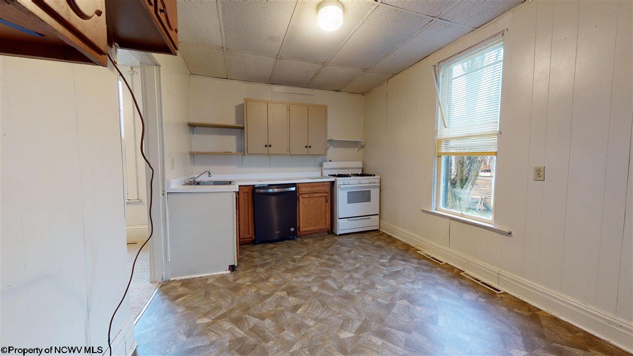 131 Reeves Avenue Fairmont, WV 26554 - Photo 16 of 24 Gallery Image 16