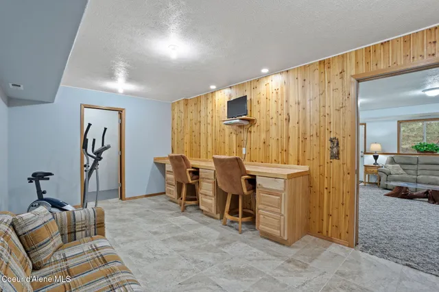 $899,000 | 26312 East Idaho Pines Lane, Newman Lake, WA 99025