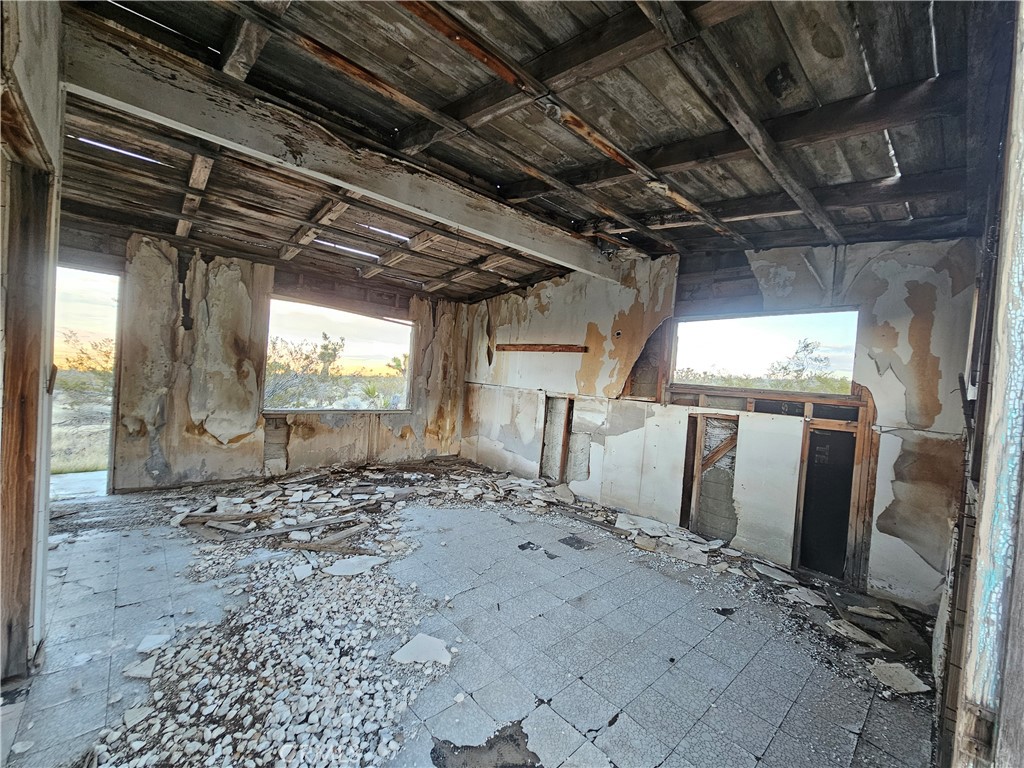 411 Powerline Road Lucerne Valley, CA 92356 - Photo 4 of 10 a view of a garage