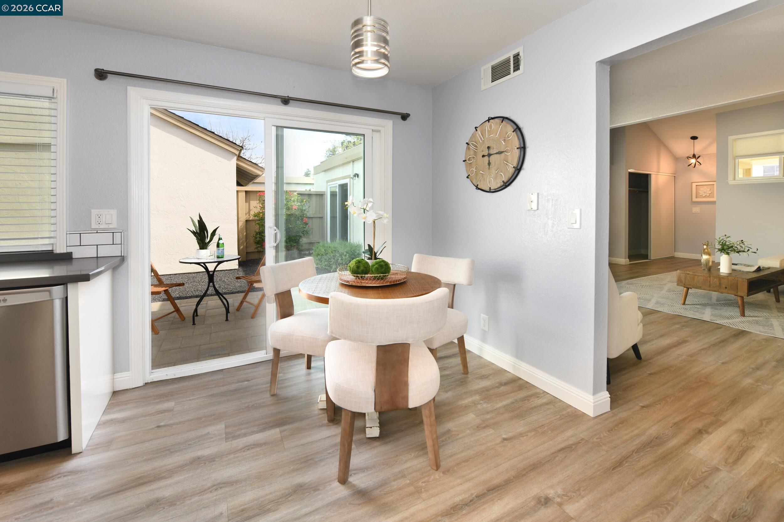 4869 Wolf Way Concord, CA 94521 - Photo 4 of 40