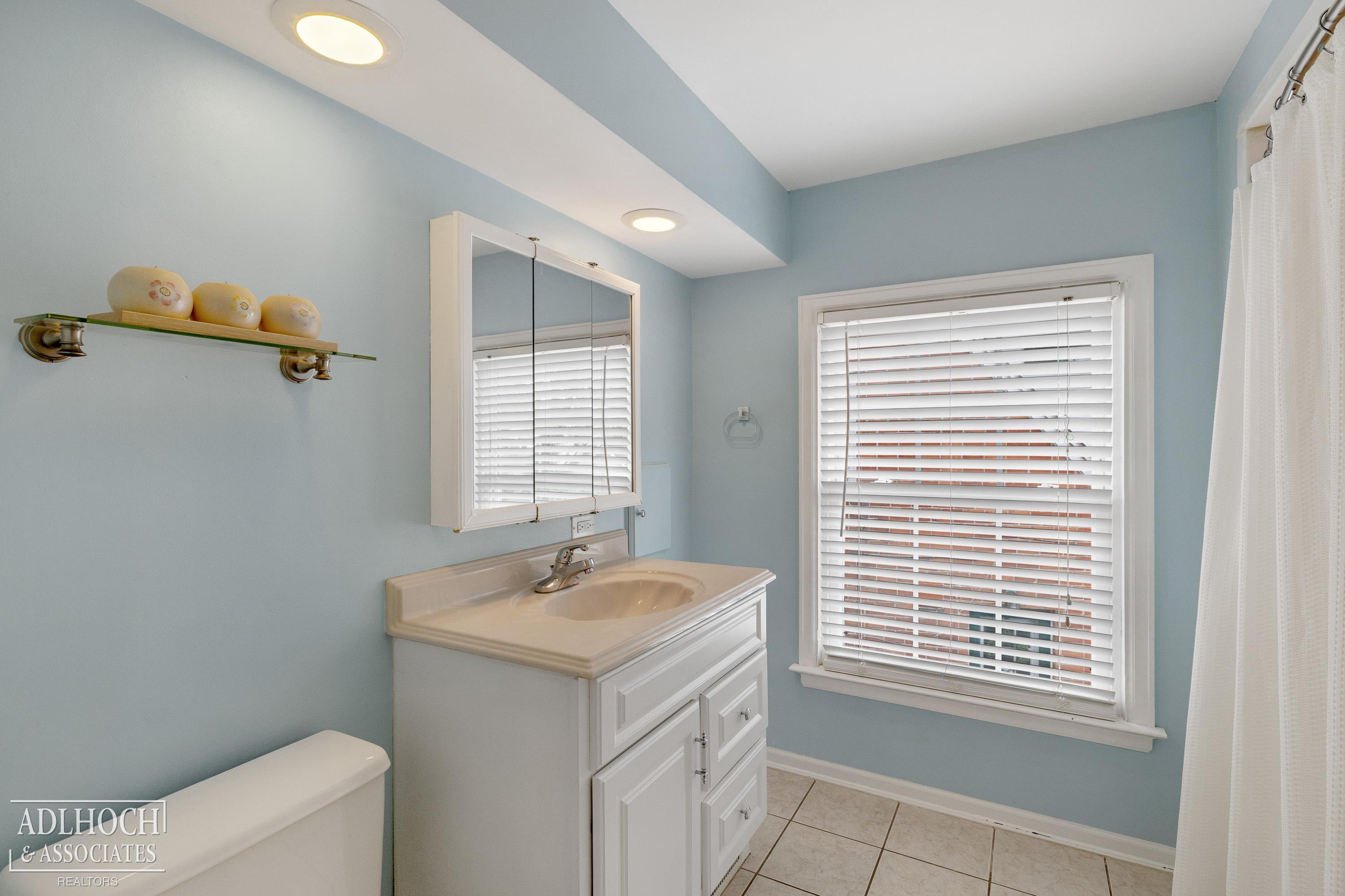 380 Merriweather Road Grosse Pointe Farms, MI 48236 - Photo 16 of 25