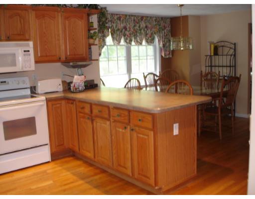 6 Tanner Road Wilmington, MA 01887 - Photo 4 of 16 Gallery Image 4