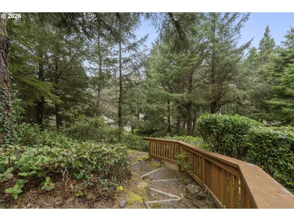 $530,000 | 120 Ridge Crest Road, Gleneden Beach, OR 97388