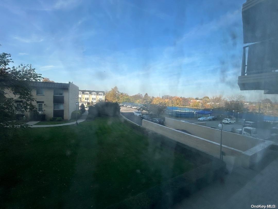 17-85 215th Street, Unit 1R Queens, NY 11360 - Photo 20 of 33