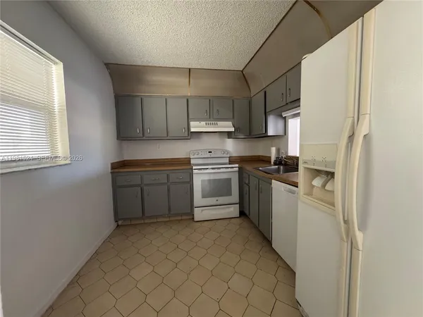 $1,600 | 1800 Southwest 81st Avenue, Unit 1414, North Lauderdale, FL 33068