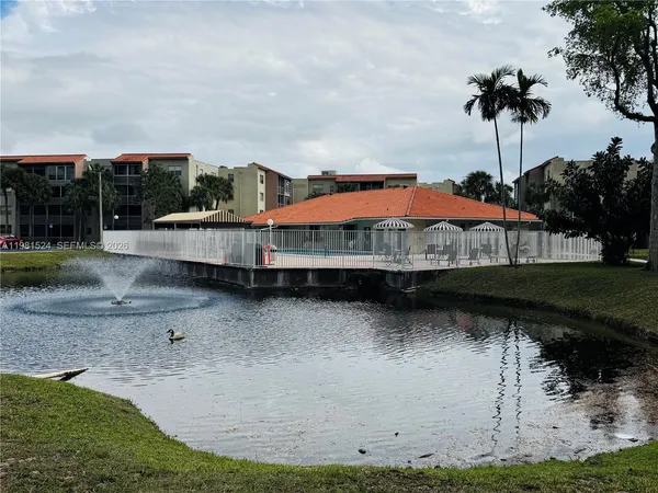 $1,600 | 1800 Southwest 81st Avenue, Unit 1414, North Lauderdale, FL 33068