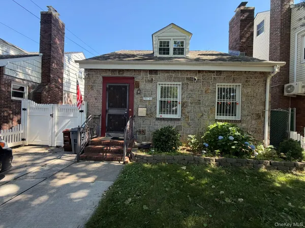 $1,150,000 | 146-23 22nd Avenue | Whitestone