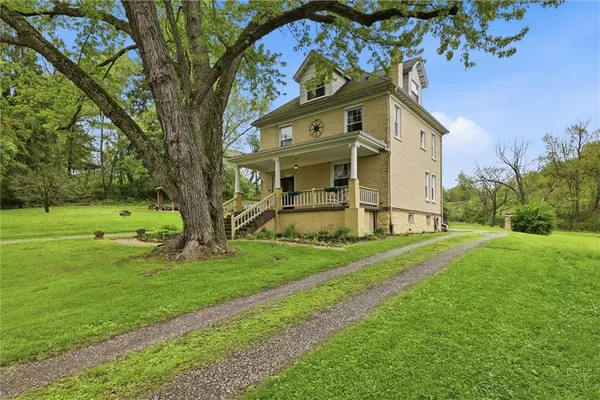 $259,900 | 742 Evergreen Road, Leechburg, PA 15656