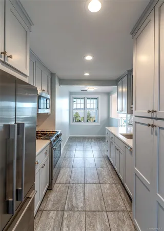 $800,000 | 51 North Broadway, Unit 4B, Nyack, NY 10960
